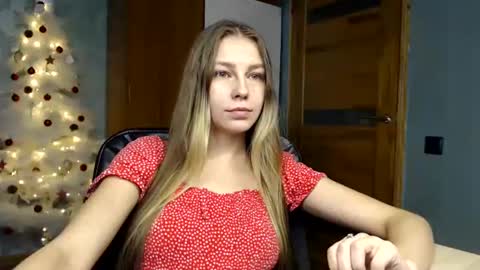 Snapshot of molli_and_tom chatting on 12/13/24, 02:54 Bitcoin 1P8NuZxsaNsQTx7wJJJ7Ao1mic4nvJPVLC online show from 12/13/24, 02:54