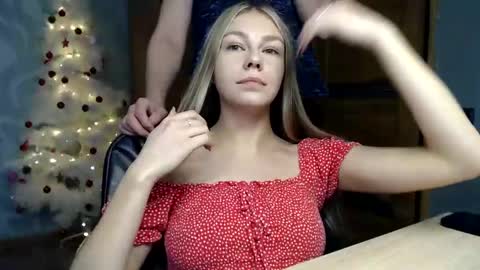 Snapshot of molli_and_tom chatting on 01/09/25, 11:34 Bitcoin 1P8NuZxsaNsQTx7wJJJ7Ao1mic4nvJPVLC online show from 01/09/25, 11:34