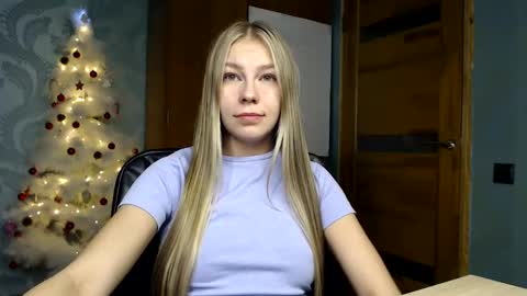 Snapshot of molli_and_tom chatting on 01/17/25, 12:31 Bitcoin 1P8NuZxsaNsQTx7wJJJ7Ao1mic4nvJPVLC online show from 01/17/25, 12:31