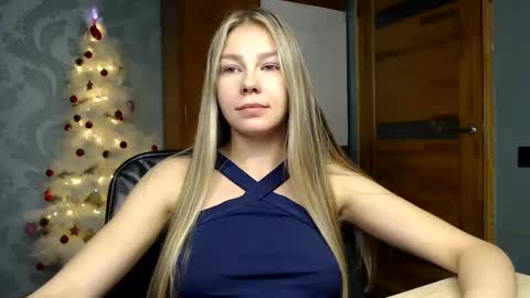 Snapshot of molli_and_tom chatting on 01/25/25, 06:24 Bitcoin 1P8NuZxsaNsQTx7wJJJ7Ao1mic4nvJPVLC online show from 01/25/25, 06:24