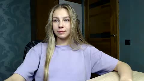 Snapshot of molli_and_tom chatting on 02/07/25, 05:40 Bitcoin 1P8NuZxsaNsQTx7wJJJ7Ao1mic4nvJPVLC online show from 02/07/25, 05:40