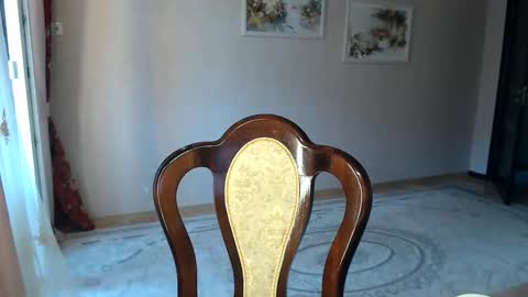 Snapshot of molli_and_tom chatting on 09/21/25, 11:45 Bitcoin 1P8NuZxsaNsQTx7wJJJ7Ao1mic4nvJPVLC online show from 09/21/25, 11:45