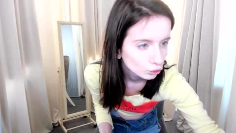 Snapshot of mollie_blush chatting on 04/02/26, 10:13 mollie_blush online show from 04/02/26, 10:13