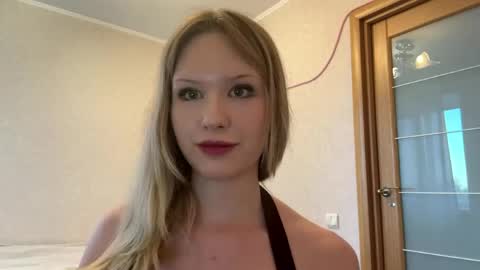 Snapshot of mollieadamek chatting on 05/10/26, 01:16 Lisa online show from 05/10/26, 01:16