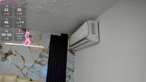 Hey Guys  Im Mollie online show from 10/05/25, 12:36