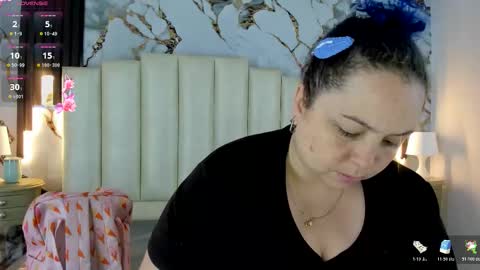 Hey Guys  Im Mollie online show from 10/24/25, 12:34