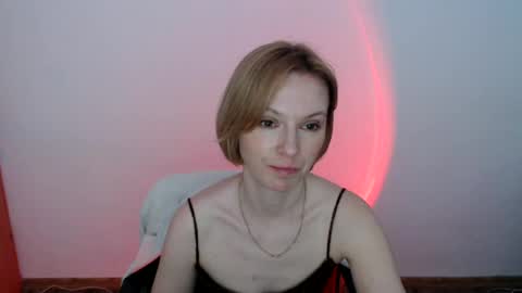 Snapshot of mollilove chatting on 06/15/26, 09:22 mollilove online show from 06/15/26, 09:22