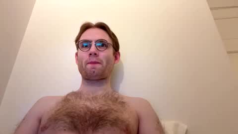 Snapshot of molliter chatting on 04/04/26, 12:20 molliter online show from 04/04/26, 12:20