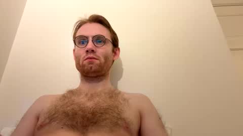 Snapshot of molliter chatting on 04/20/26, 11:17 molliter online show from 04/20/26, 11:17
