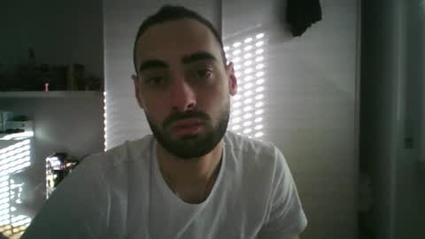 mollo20 online show from 10/31/25, 02:07