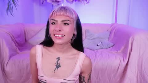 Molly online show from 04/30/26, 05:14