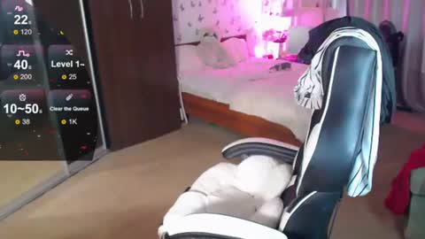 Snapshot of molly_barbie chatting on 07/21/26, 11:23 Molly Prvt is open online show from 07/21/26, 11:23