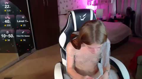 Snapshot of molly_barbie chatting on 07/22/26, 10:07 Molly Prvt is open online show from 07/22/26, 10:07