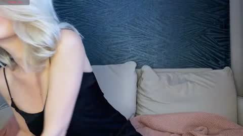 Molly online show from 06/09/26, 03:18