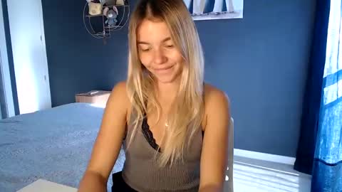 Molly online show from 01/14/25, 01:49