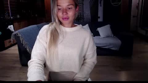 Molly online show from 11/20/25, 01:22