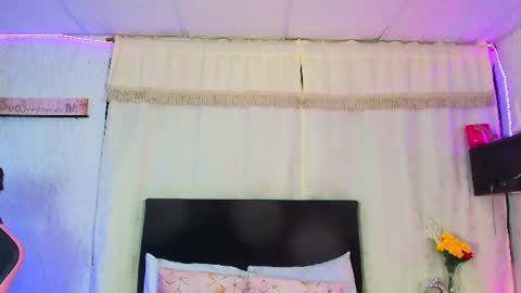 Snapshot of molly_bick chatting on 06/16/26, 06:49 Molly Bick online show from 06/16/26, 06:49
