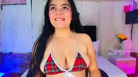 Snapshot of molly_bick chatting on 06/18/26, 11:20 Molly Bick online show from 06/18/26, 11:20