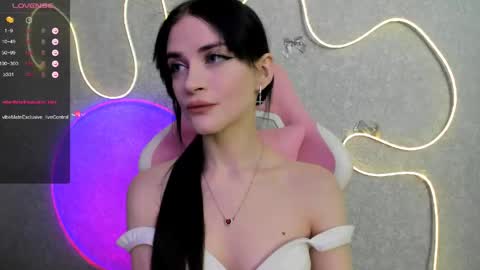 Snapshot of molly_crystall chatting on 05/12/26, 02:52 Molly - online show from 05/12/26, 02:52