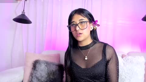 Snapshot of molly_hils789 chatting on 05/12/26, 07:44 molly_hils789 online show from 05/12/26, 07:44