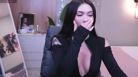 Molly online show from 03/12/25, 07:24