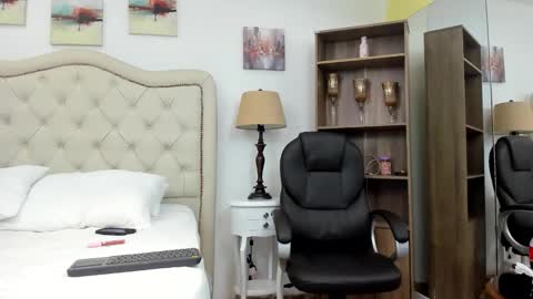 Snapshot of molly_madisson0 chatting on 02/23/26, 12:13 molly_madisson0 online show from 02/23/26, 12:13