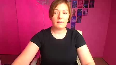 Snapshot of molly_mis chatting on 12/18/25, 12:55 Molly online show from 12/18/25, 12:55