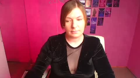 Snapshot of molly_mis chatting on 01/15/26, 01:05 Molly online show from 01/15/26, 01:05