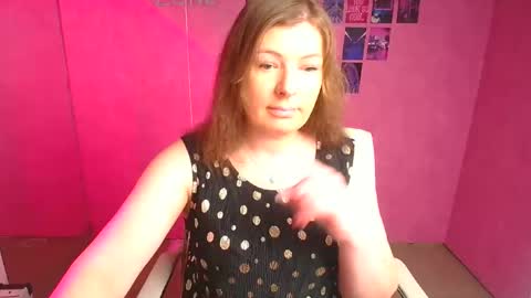 Snapshot of molly_mis chatting on 03/08/26, 12:31 Molly online show from 03/08/26, 12:31