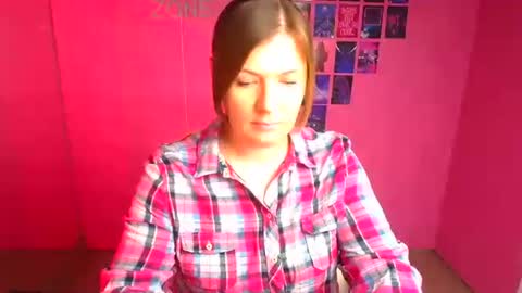 Molly online show from 05/03/26, 12:11