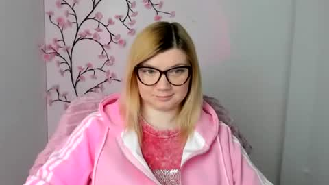 Molly online show from 05/02/26, 11:37