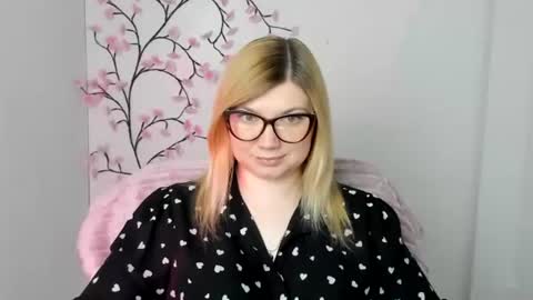 Molly online show from 05/11/26, 11:49