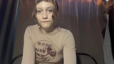 molly_poly online show from 04/12/26, 03:17