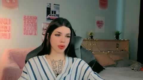 Molly online show from 05/08/26, 04:29