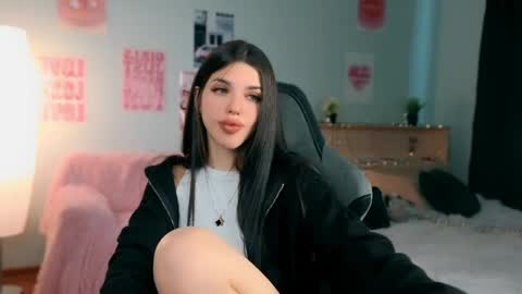 Molly online show from 05/31/26, 04:09