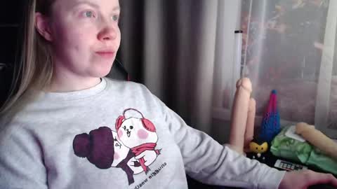 I have new photos come and see with love Molly online show from 05/28/26, 04:10