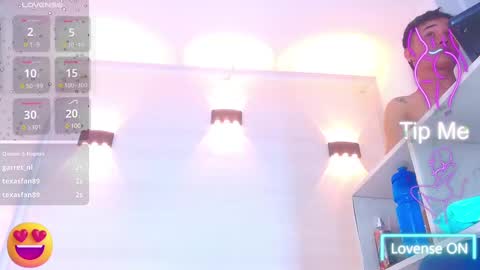 Snapshot of molly_spears chatting on 02/11/25, 01:10 Molly Spears online show from 02/11/25, 01:10