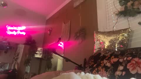 Snapshot of molly_theslut chatting on 09/08/25, 02:16 molly_theslut online show from 09/08/25, 02:16