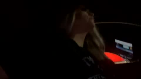 Snapshot of molly_theslut chatting on 10/30/25, 02:02 molly_theslut online show from 10/30/25, 02:02