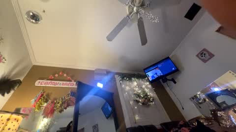 Snapshot of molly_theslut chatting on 11/22/25, 12:48 molly_theslut online show from 11/22/25, 12:48