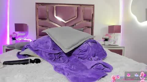 Molly  online show from 03/12/25, 02:34