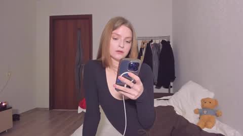 Snapshot of mollydangerous chatting on 02/21/25, 04:05 Taisha online show from 02/21/25, 04:05