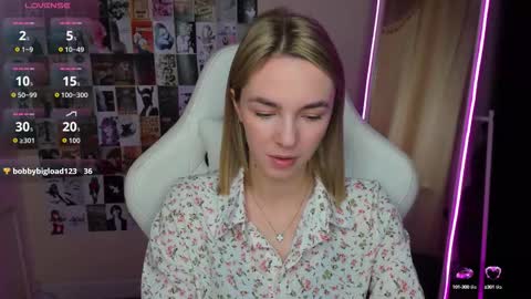 Snapshot of mollydevonn chatting on 09/12/25, 01:28 Molly online show from 09/12/25, 01:28