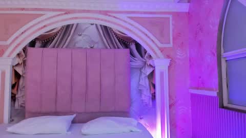 MollyDoll online show from 05/17/26, 11:39