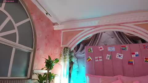 Snapshot of mollydoll_amour chatting on 06/21/26, 10:51 MollyDoll online show from 06/21/26, 10:51