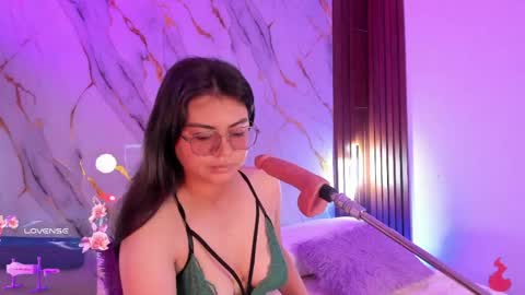 New girl Emily Valentina  Michelle online show from 05/04/26, 03:08