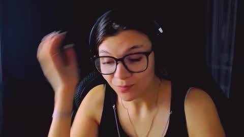 Snapshot of mollylollipop20 chatting on 01/16/26, 06:56 KIRA online show from 01/16/26, 06:56