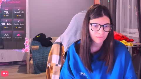 Snapshot of mollylollipop20 chatting on 02/02/26, 01:37 KIRA online show from 02/02/26, 01:37