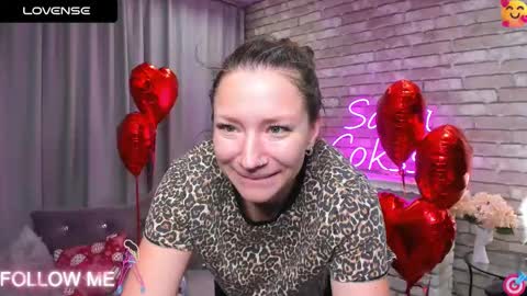 hi im Molly heregreat boobs big heart  warm pussy  online show from 02/16/25, 01:03