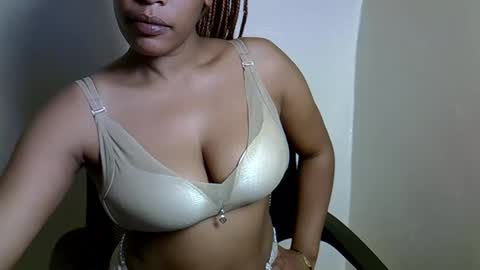 Snapshot of mollynebony chatting on 03/08/26, 04:33 mollyn online show from 03/08/26, 04:33